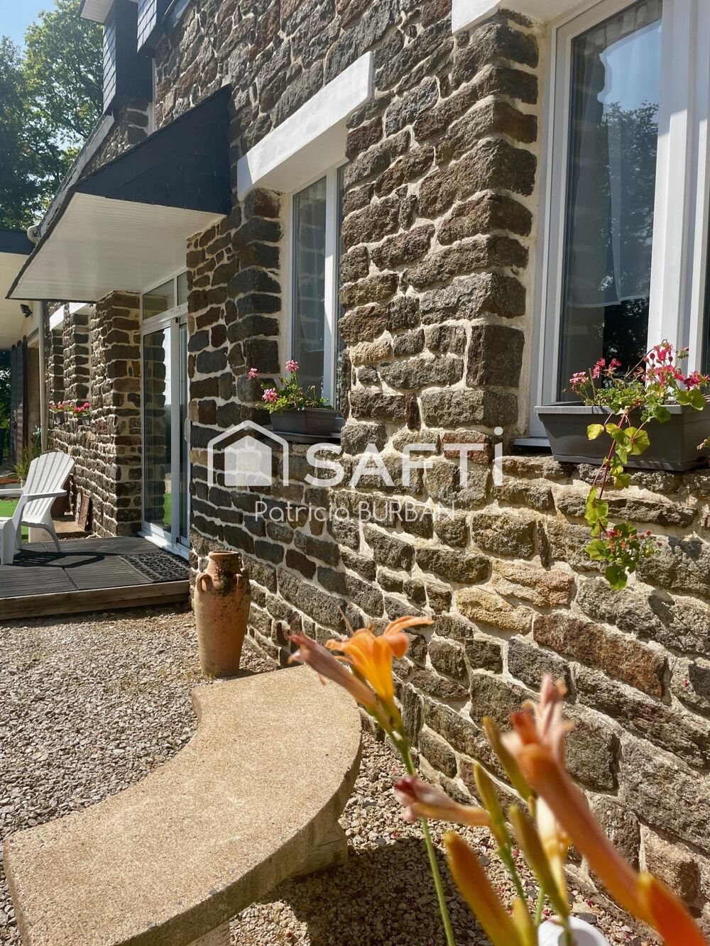 Longère 4 chambres 2660 m2 terrain Larré