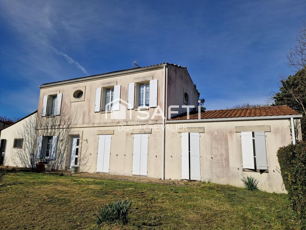 Vente Maison Coup de cœur assuré pour cette lumineuse maison de 135 m² avec suite parentale, terrasse couverte  et agréable terrain clos et p Saint-genis-de-saintonge