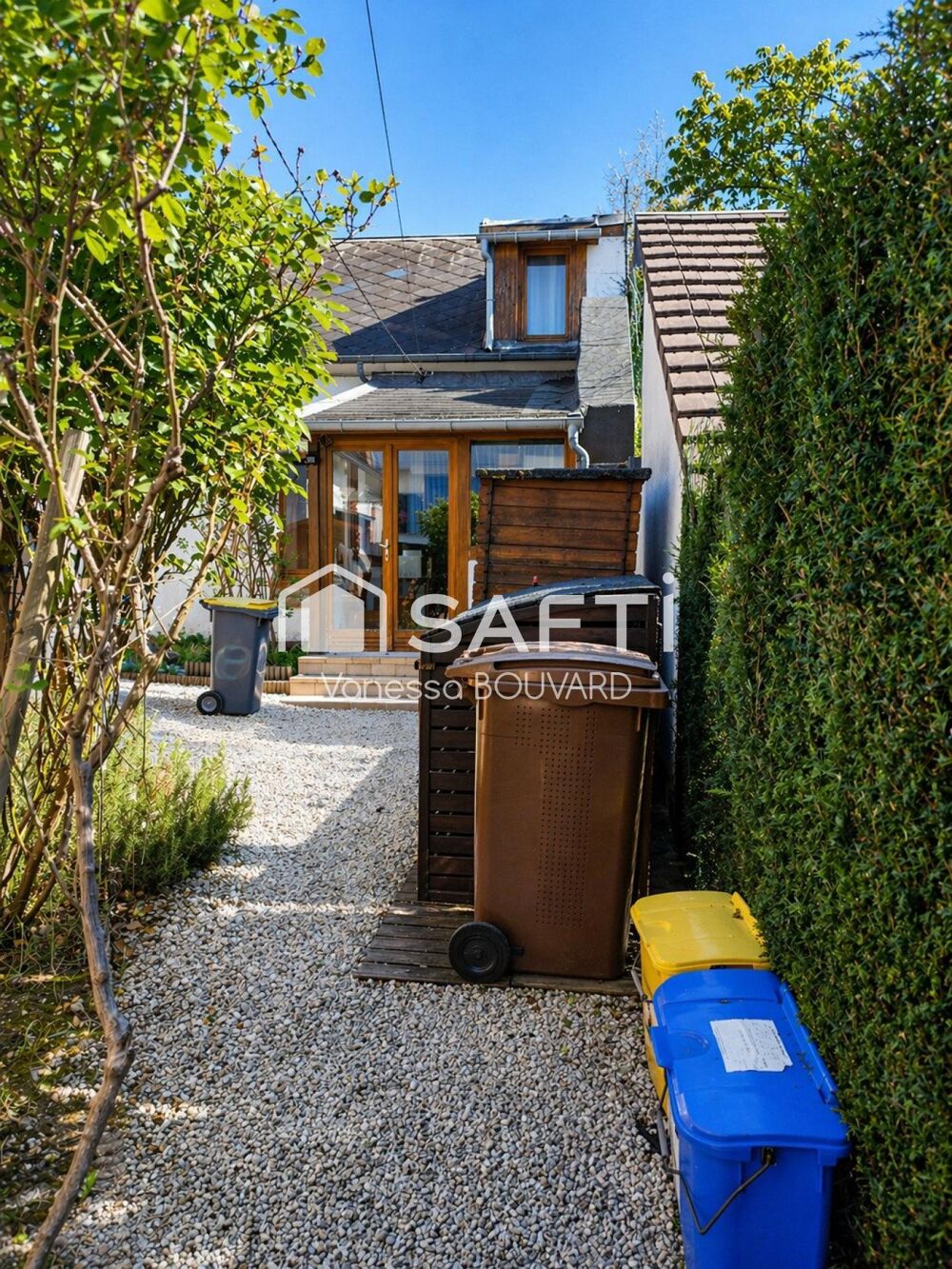 Maison 85 m²  2/3 chambres  800 m centre-ville  accès véhicule