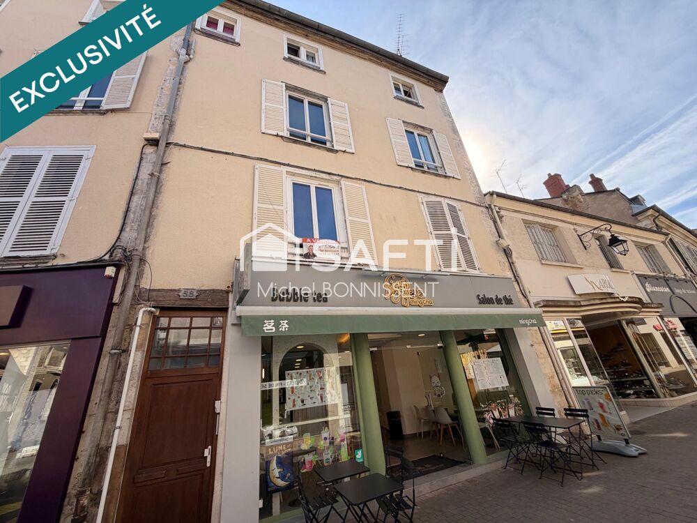 Vente Appartement Appartement plein centre ville , rue piétonne , proximité de la place Gordaine. Bourges