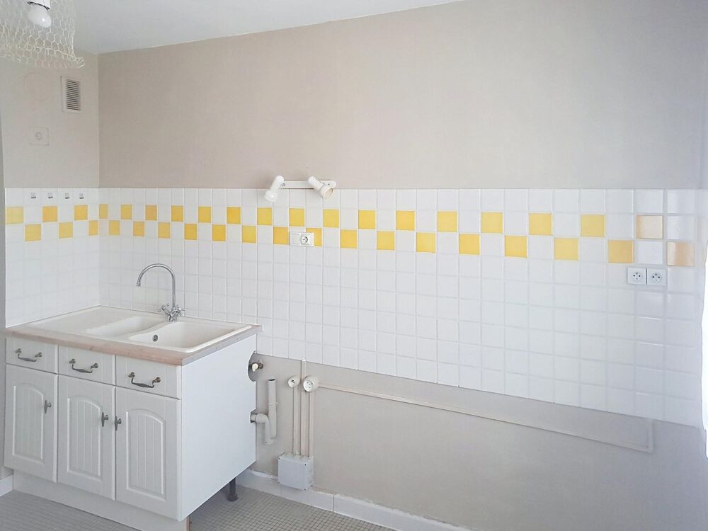 Vente Appartement Appartement à Châteauroux, proche de toutes commodités, dans résidence très calme en retrait de la circulation. Chateauroux