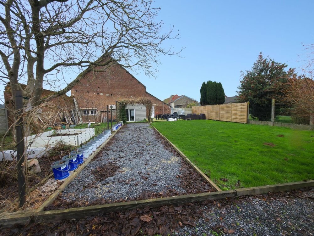 Longère rénovée 290 m², 10 pièces, Pommereuil