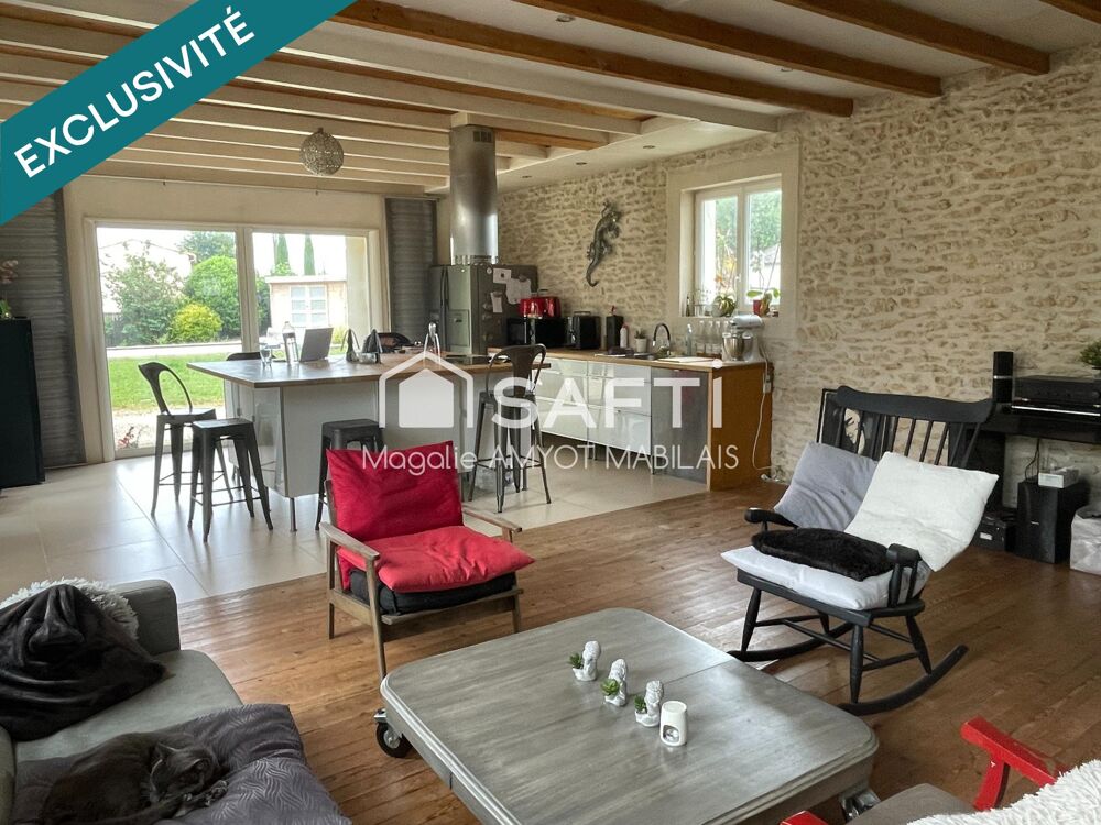 Jolie charentaise rénovée avec piscine proche Cognac