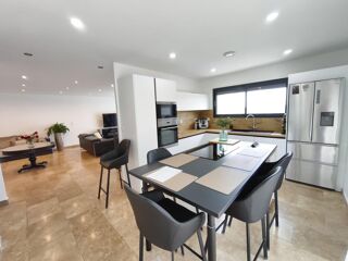  Maison � vendre 7 pi�ces 180 m�