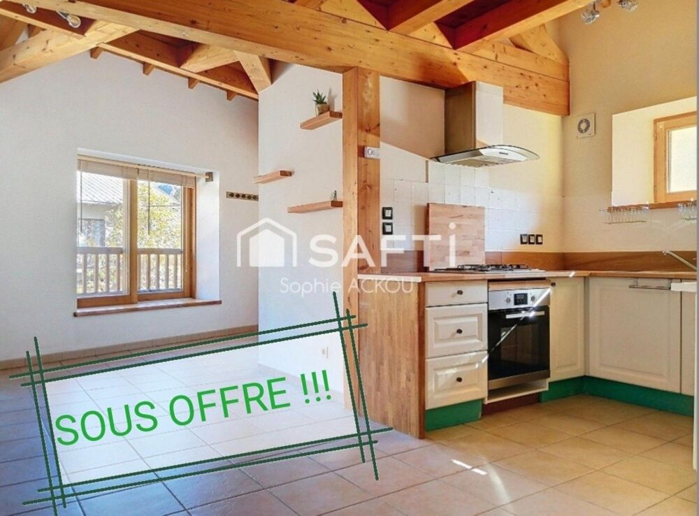 Duplex T4 au centre de Guillestre - Posez vos meubles!