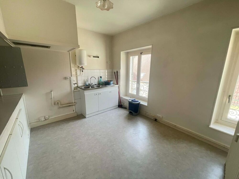 APPARTEMENT 132M², 3 CHAMBRES POSSIBLE ET JARDIN COMMUN