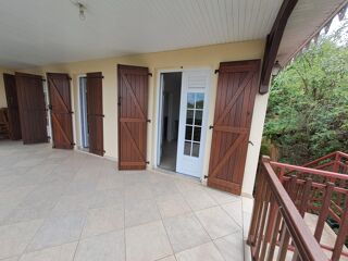  Appartement à louer 5 pièces 99 m²