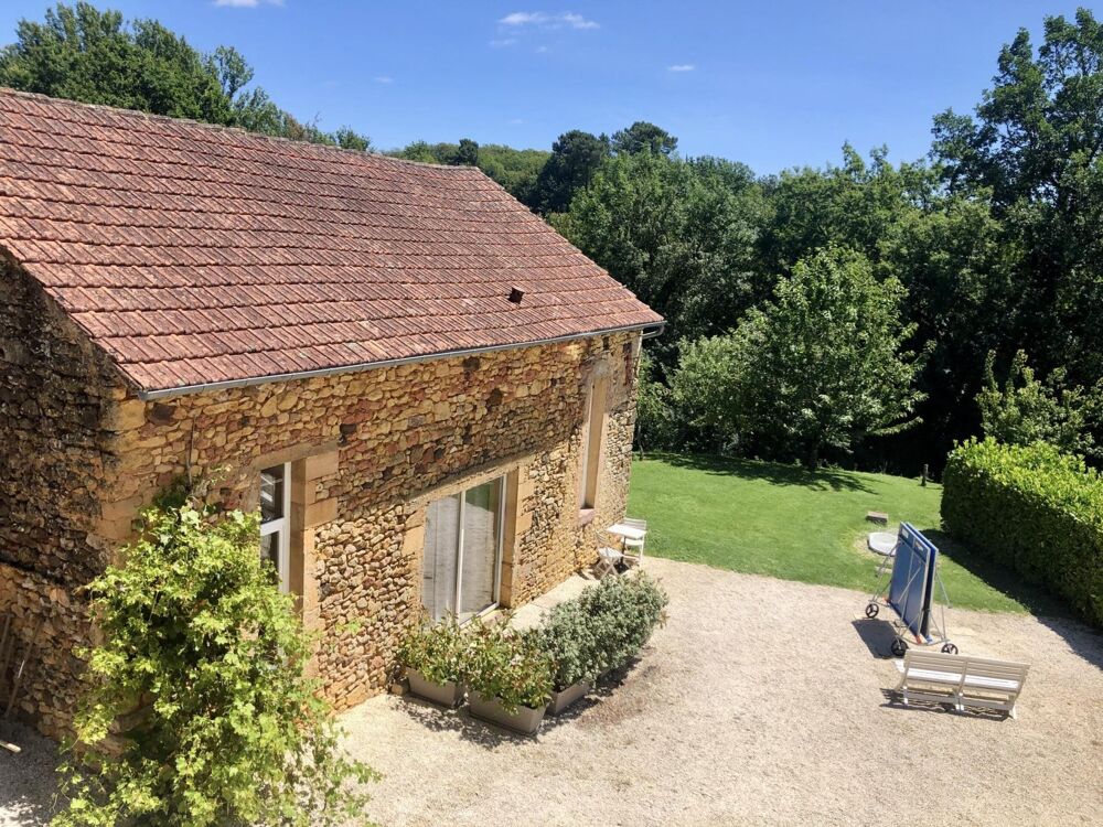 Superbe domaine avec 2 gîtes et 2 piscines Coux et Bigaroque