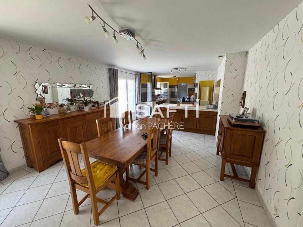 Vente Maison Coup de cœur à Saint-Vivien-de-Médoc avec cette charmante maison de 135m2. Saint-vivien-de-medoc