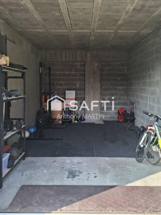  Parking / Garage  vendre 19 m