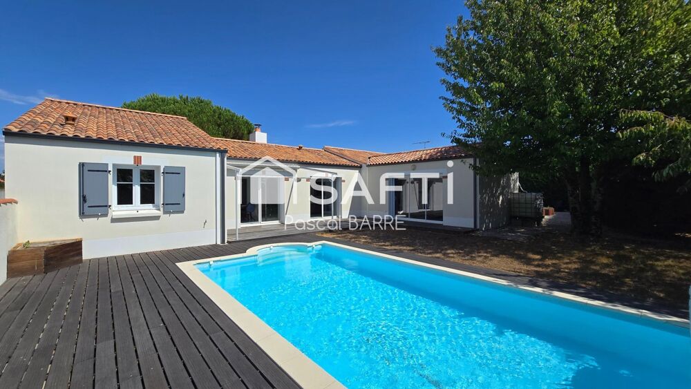Vente Maison Maison familiale avec piscine, beaux volumes et jardin au calme aux Sables-d'Olonne Les sables-d'olonne