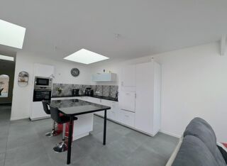  Maison à vendre 15 + pièces 486 m²