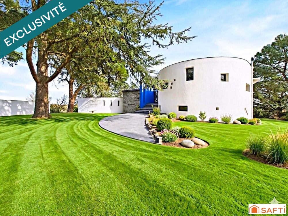 Magnifique Maison Néo Futuriste avec Vue Magnifique et Terrain Constructible!!!