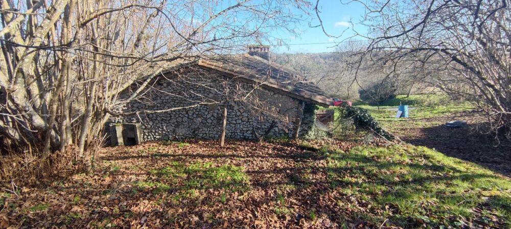 Vente Maison Fort potentiel de rénovation pour cet ensemble de bâtis en pierre (maison + grange) Saint-leon-sur-l'isle