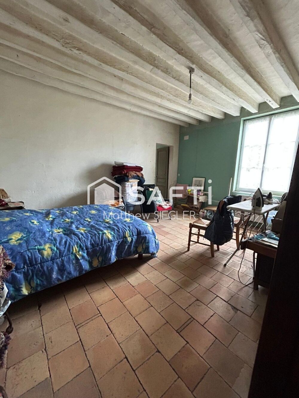 Vente Maison À Cinq-Mars-la-Pile, découvrez cette maison de 92 m² sur un terrain de 897 m², offrant 3 chambres et un beau projet de rénovatio Cinq-mars-la-pile