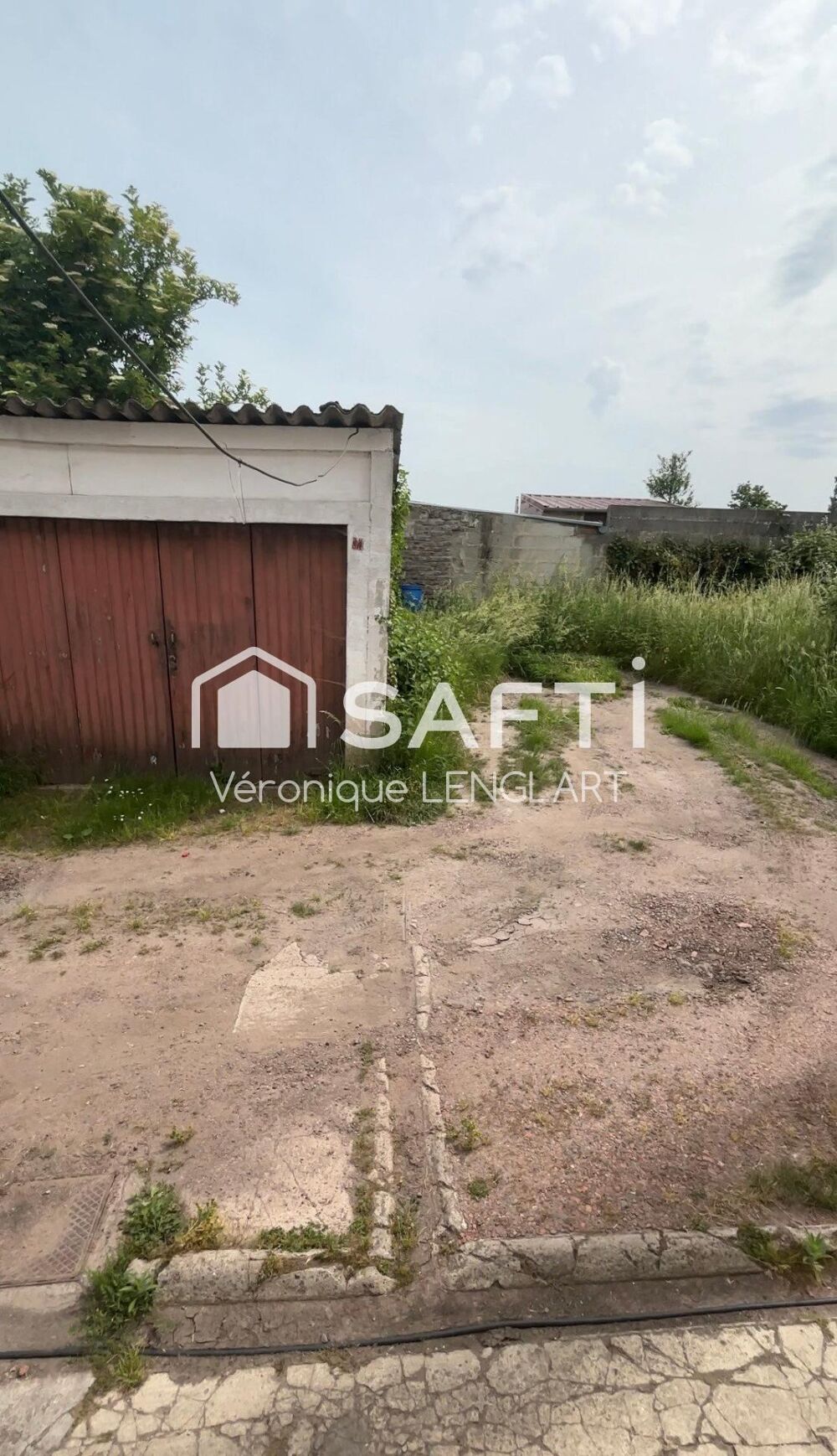 Charmante maison semi individuelle à rénover