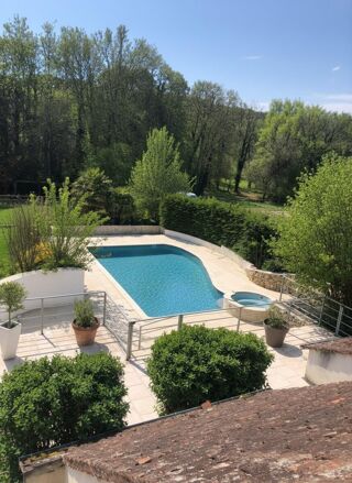  Maison à vendre 12 pièces 298 m²