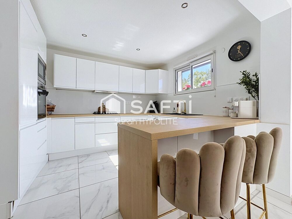 Vente Maison Maison familiale sur Eysines de 123 m2 avec garage et piscine, à deux pas du tram ! Eysines