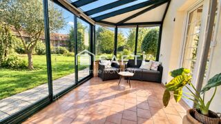 Vente Maison Belle maison familiale avec véranda - 184m2 - 5 chambres - dépendances - grand terrain Amfreville
