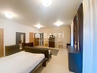  Loft � vendre 15 + pi�ces 400 m� Tonnerre