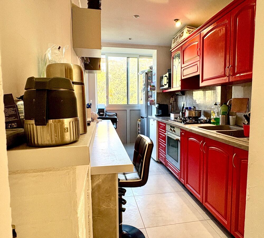 Vente Appartement 3 pièces traversant en étage élevé avec parking sécurisé Menton