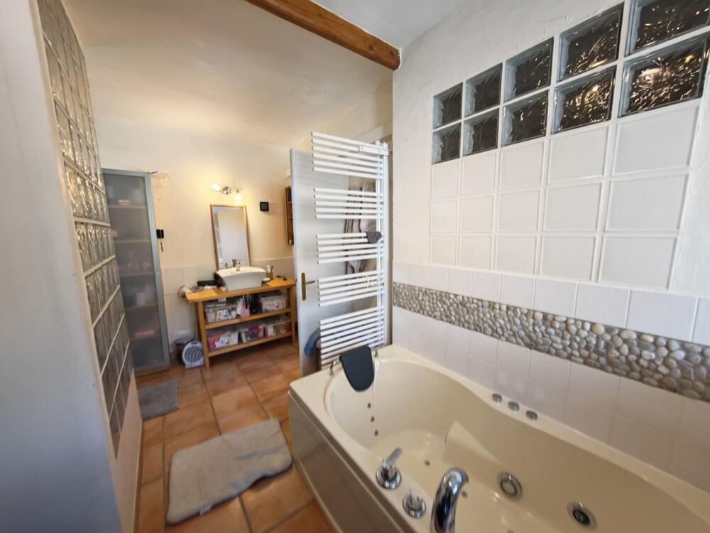 Vente Appartement Duplex de 147,59 m² - 5 chambres, terrasse, balcon et deux garages Chateau-arnoux-saint-auban