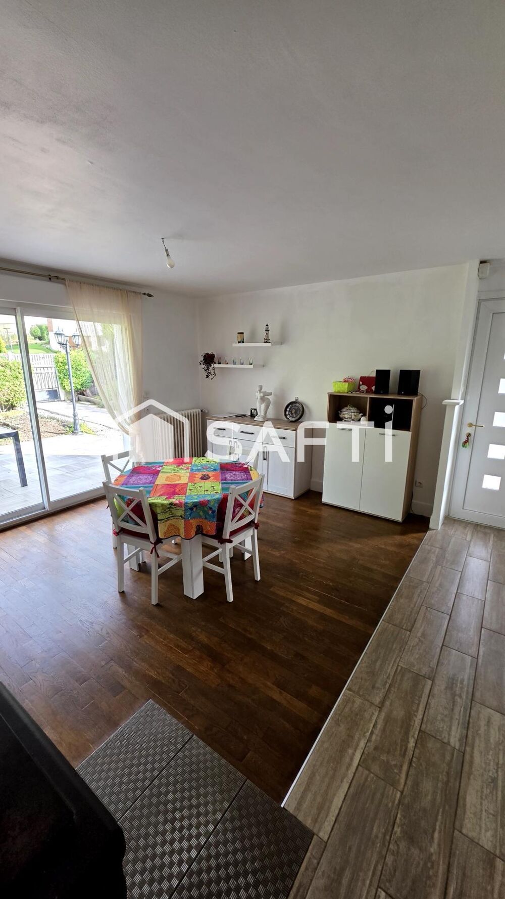 MAISON IMPECCABLE, PRÊTE À VIVRE, AVEC SOUS-SOL COMPLET À GACÉ