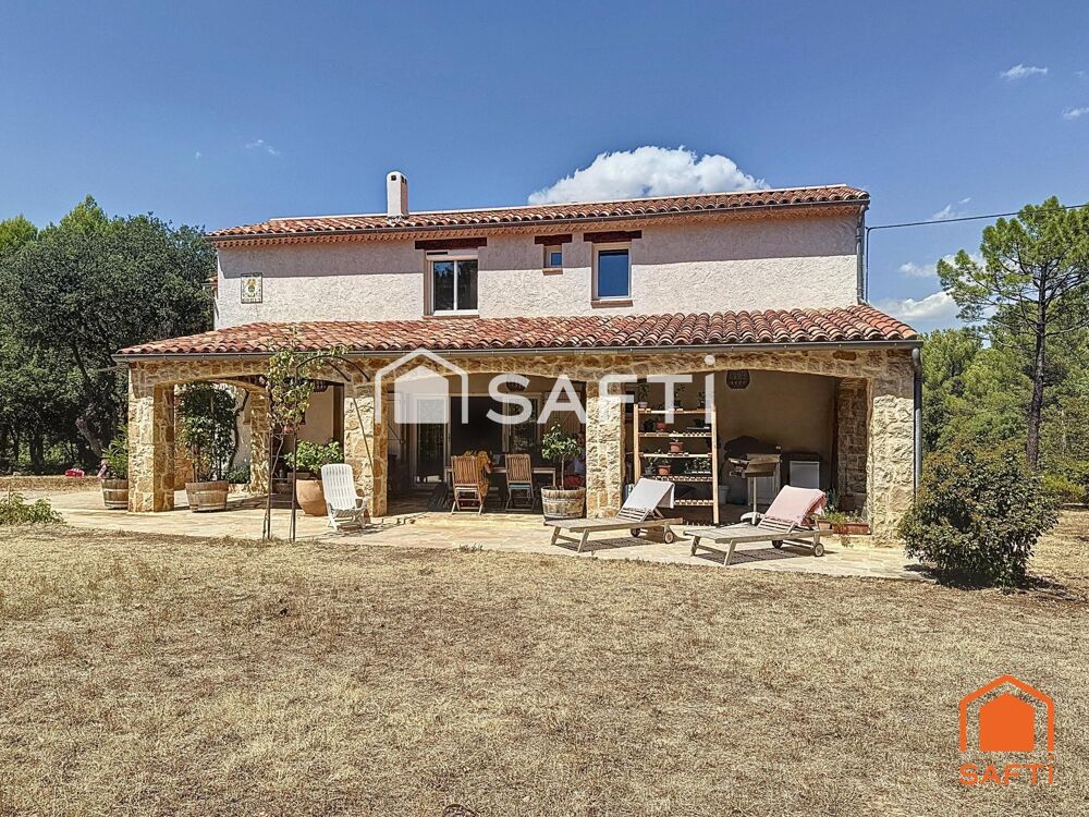 Propriété d'exception de 190m² sur 14020m² de terrain clos