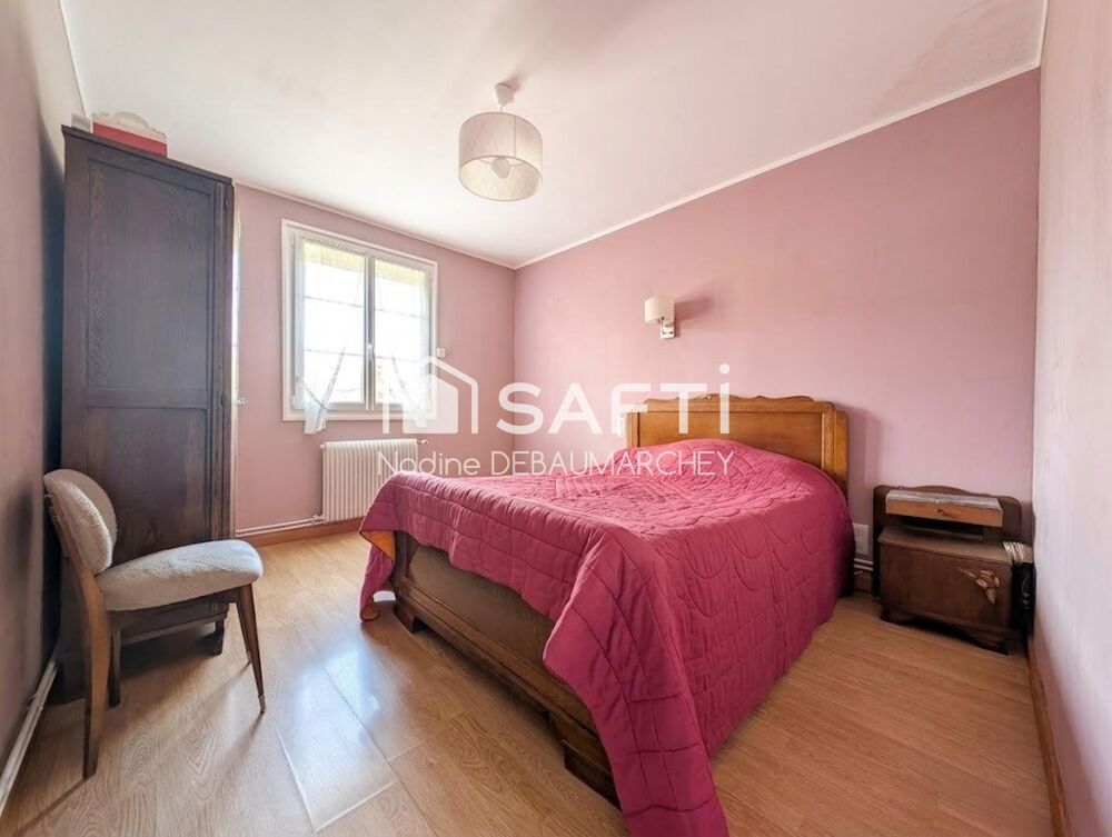 Vente Maison Corps de ferme de plain-pied avec vue, 3 ch., terrain 3800 m² à Ozolles Ozolles