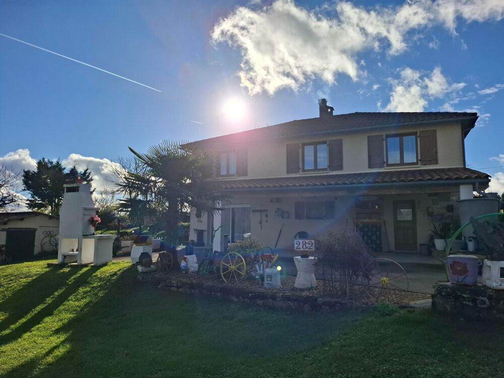 Spacieuse maison avec deux logements indépendants , sans travaux !