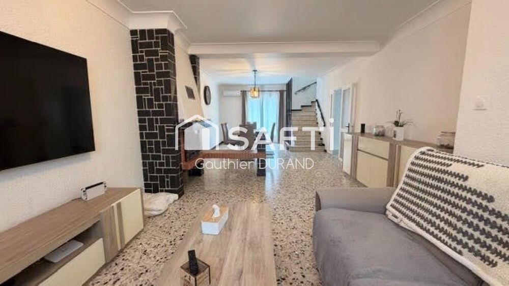 BAHO  Maison familiale 5 pièces de 133 m² avec garage, panneaux solaires et cheminée