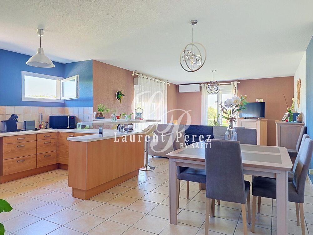 Appartement T4 traversant avec terrasse de 28 m² et parking