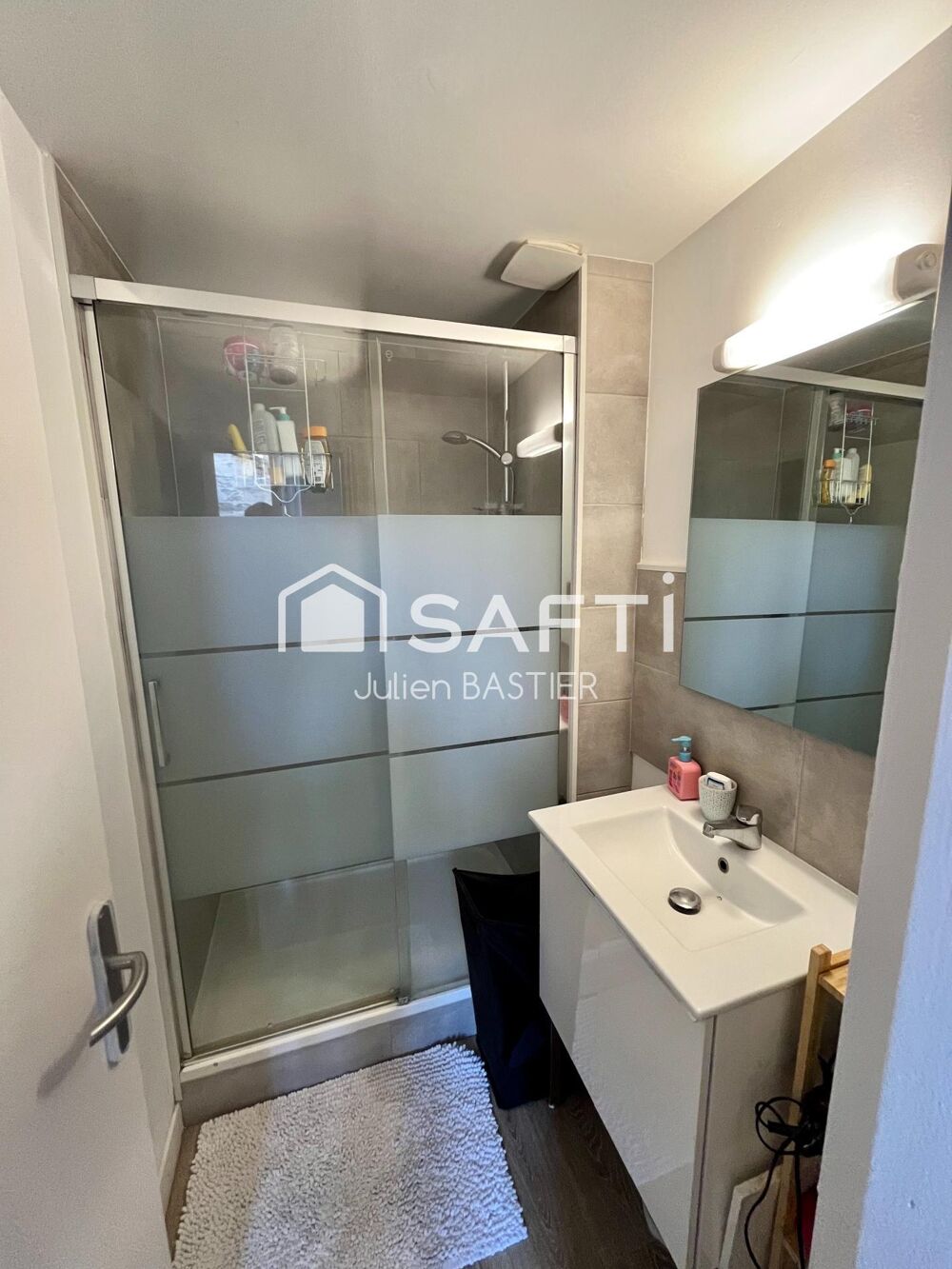 Vente Appartement Bordeaux ST Michel - appartement entièrement rénové de 50 m2 avec une chambre Bordeaux