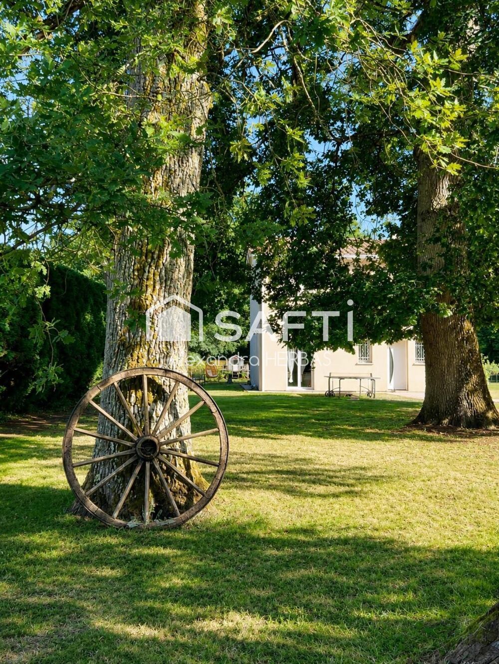 Vente Maison L'espace de la campagne, à quelques minutes seulement de la gare et du tram. Pessac