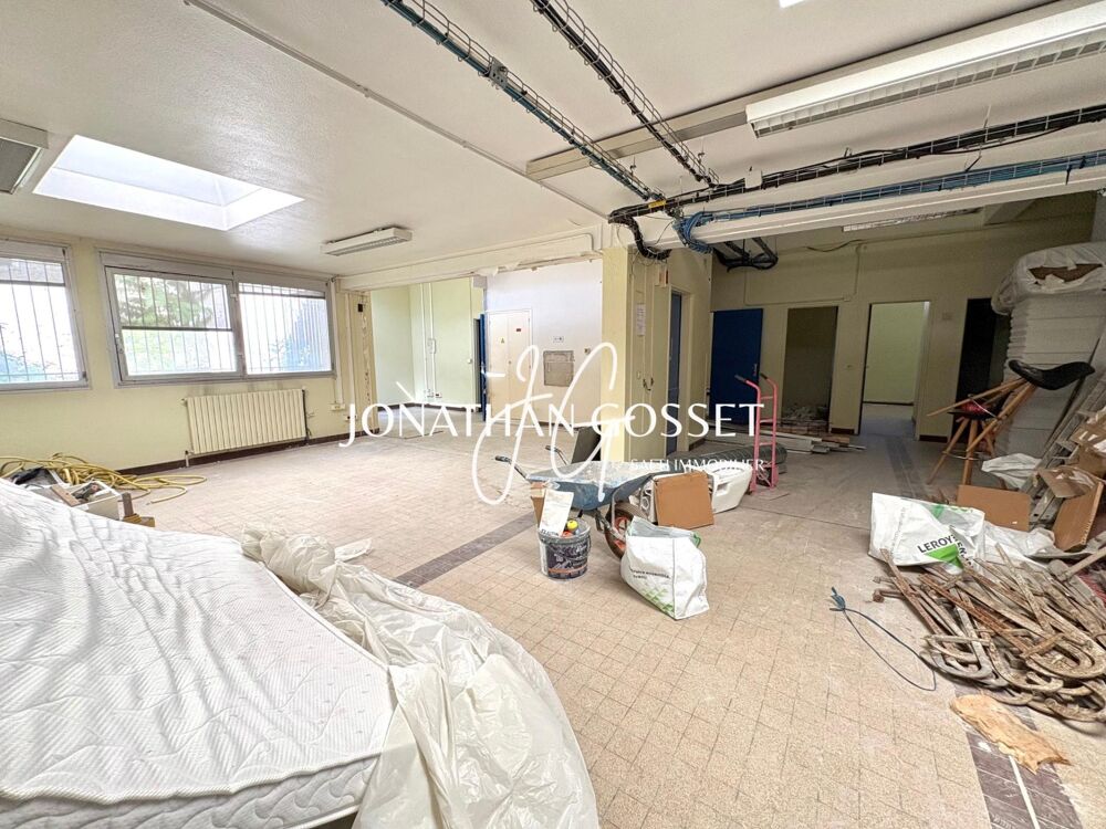 Andrésy: Appartement à aménagé de 176m2 avec jardinet en plein coeur du centre ville