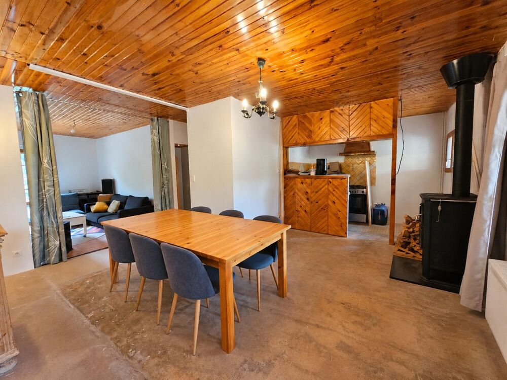 Vente Maison Un ensemble immobilier atypique de 412 m² Saint-georges-de-montclard