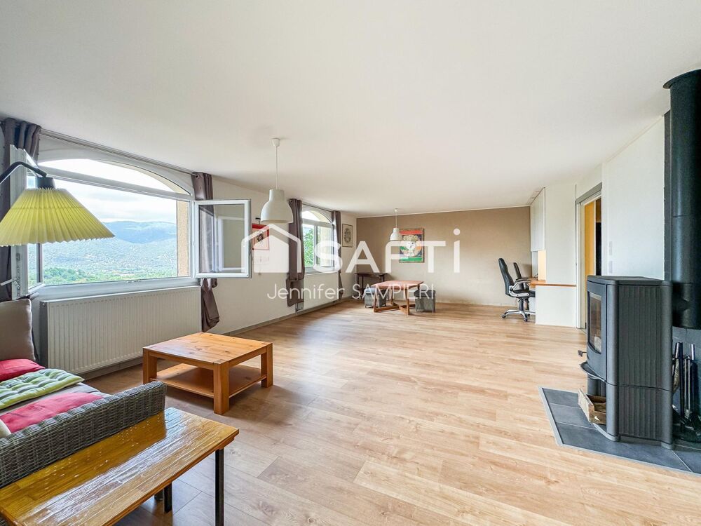Villa vue exceptionnelle - piscine jardin parkings