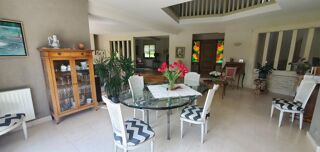  Maison  vendre 8 pices 255 m