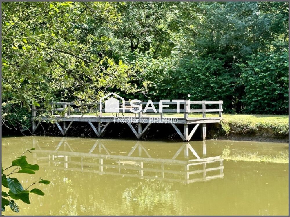 Vairé. Propriété 176m2, terrain 6520m2, 5ch, étang