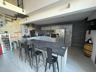  Maison � vendre 5 pi�ces 216 m�