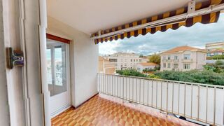  Appartement à louer 4 pièces 81 m²