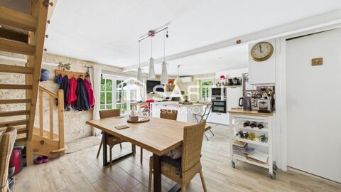   L'authenticit� de la pierre et le charme d'un jardin travers� par l'eau Maison - 5 pi�ce(s) - 120 m�