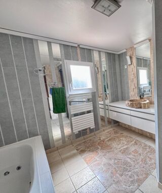  Maison � vendre 6 pi�ces 223 m�