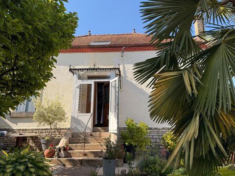   Maison ancienne de 148 m2, 2 ch, bureau, garage et jardin Maison - 5 pièce(s) - 148 m²