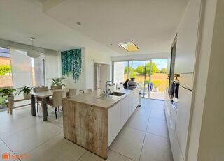  Maison à vendre 7 pièces 252 m²