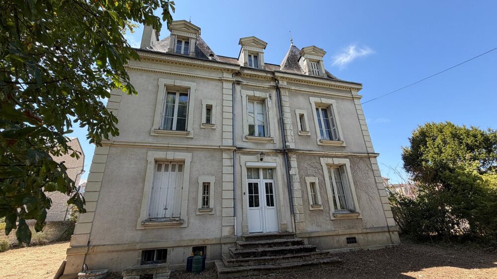Demeure bourgeoise de caractère au coeur de CHATELLERAULT