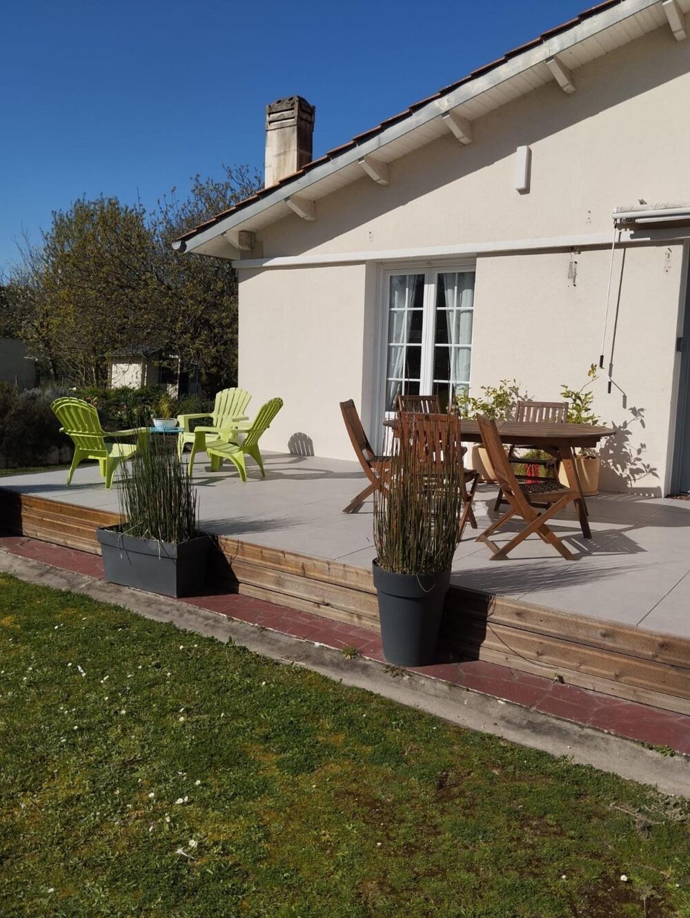 Vente Maison À Barbezieux-Saint-Hilaire, laissez-vous séduire par cette maison de caractère rénovée, alliant charme de l'ancien et confort mo Barbezieux-saint-hilaire