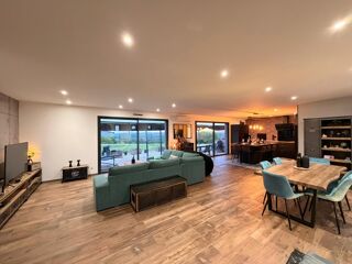  Maison à vendre 7 pièces 193 m²