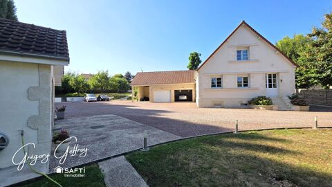   PISCINE + 2 DOUBLES GARAGES + ATELIER Maison - 5 pi�ce(s) - 199 m�