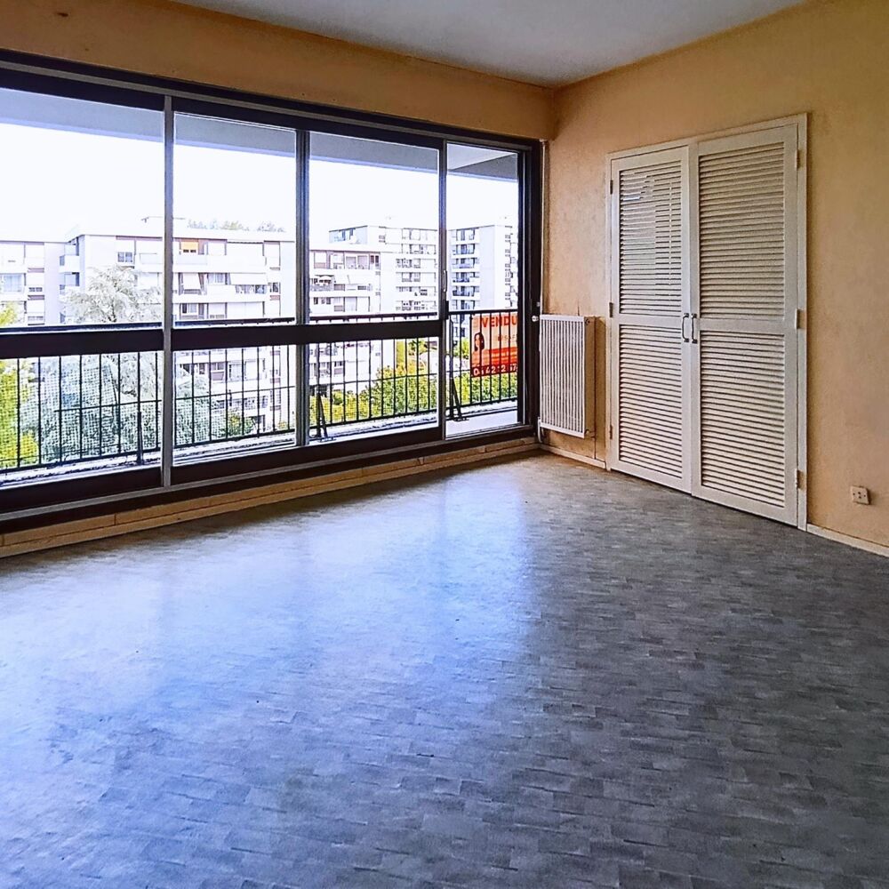 Mérignac Centre  T2 à rénover, idéal investisseur
